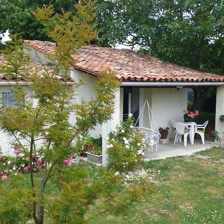 Les Deux Rivieres Les Touches-de-Périgny Exterior foto